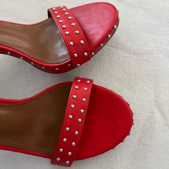 NWT Lola Shoetique Red Studded 4” High Heels 8.5 - Picture 4 of 10